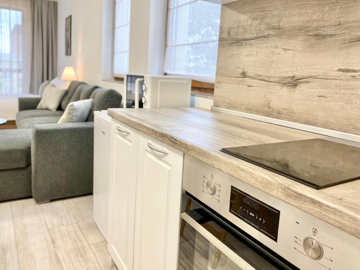 Modern For 4 Persons With Fast Wi-fi Apartment *
