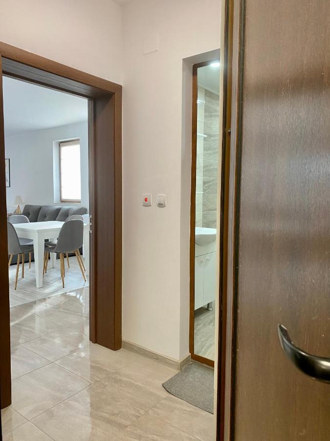 Modern For 4 Persons With Fast Wi-fi * Stara Sagora